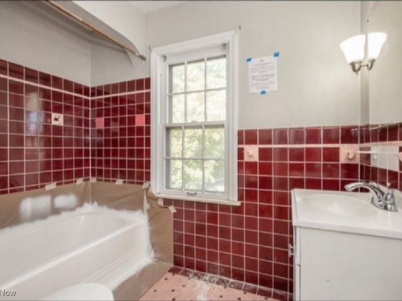 3575 Grosvenor Road, Cleveland Heights, OH 44118 Photo 8
