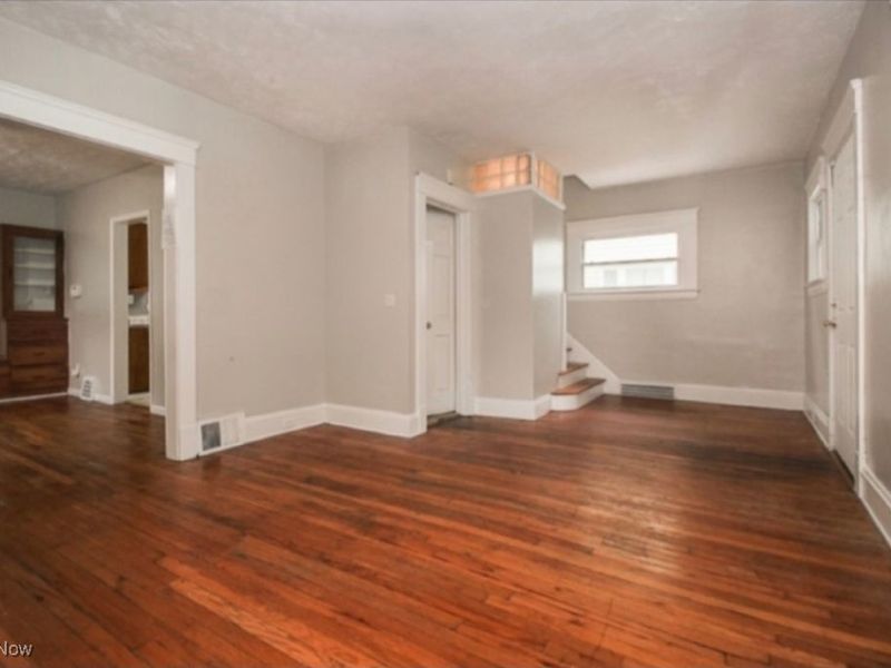 3821 Delmore Road, Cleveland Heights, OH 44121 Photo 2