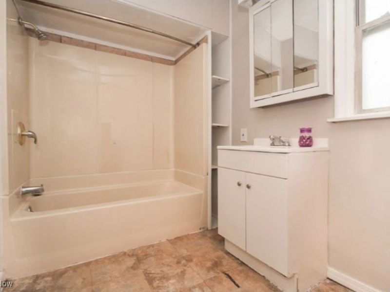 3821 Delmore Road, Cleveland Heights, OH 44121 Photo 7