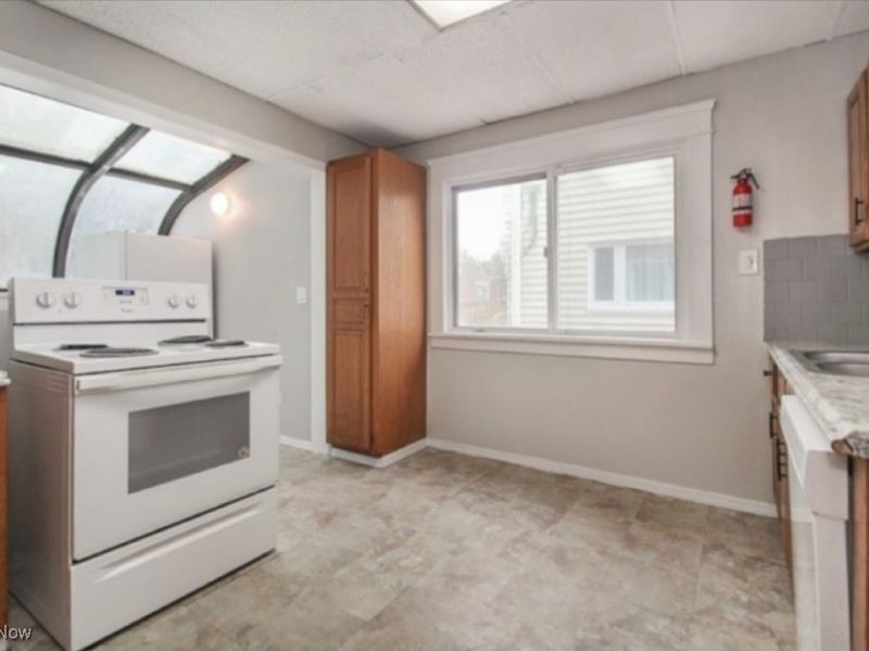 3821 Delmore Road, Cleveland Heights, OH 44121 Photo 8