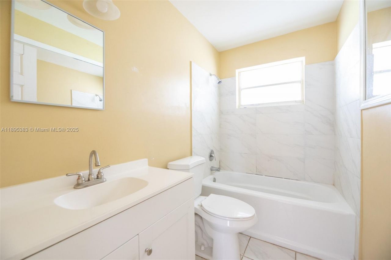 2900 N 73rd Ave, Hollywood, FL 33024 Photo