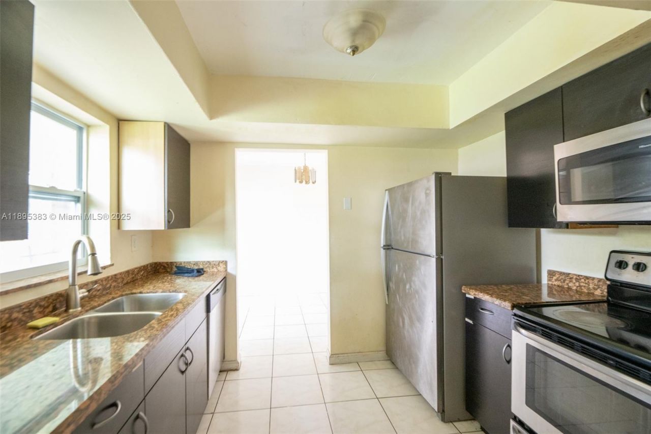 2900 N 73rd Ave, Hollywood, FL 33024 Photo