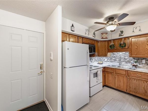 3107 Garnette Drive, Unit A7, Bridgeton, MO 63044