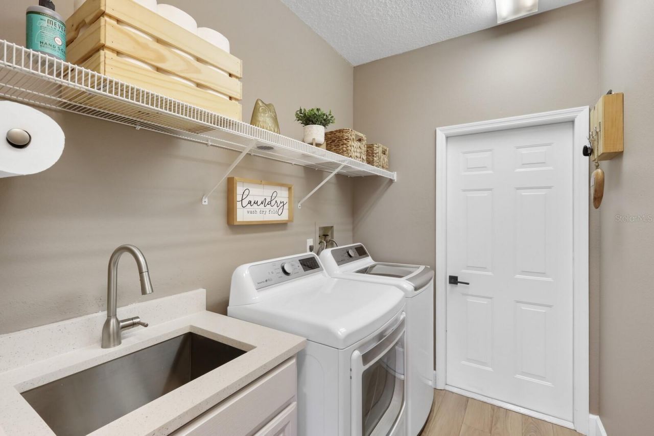 10160 Cherry Hills Avenue Circle, Bradenton, FL 34202 Photo