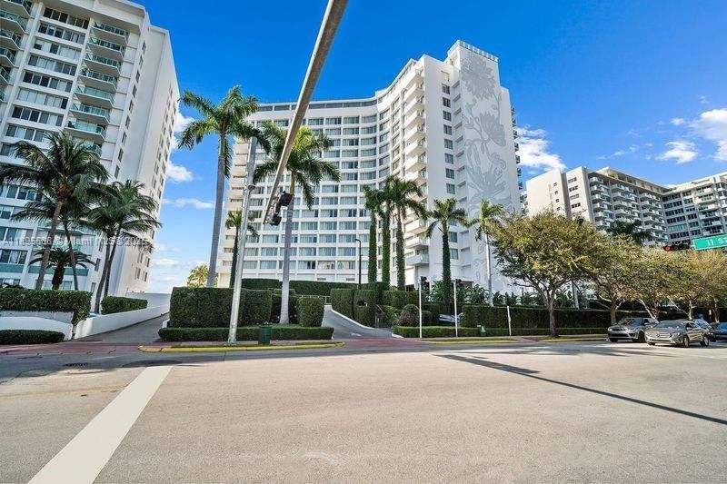 1100 West Ave, Unit 819, Miami Beach, FL 33139 Photo