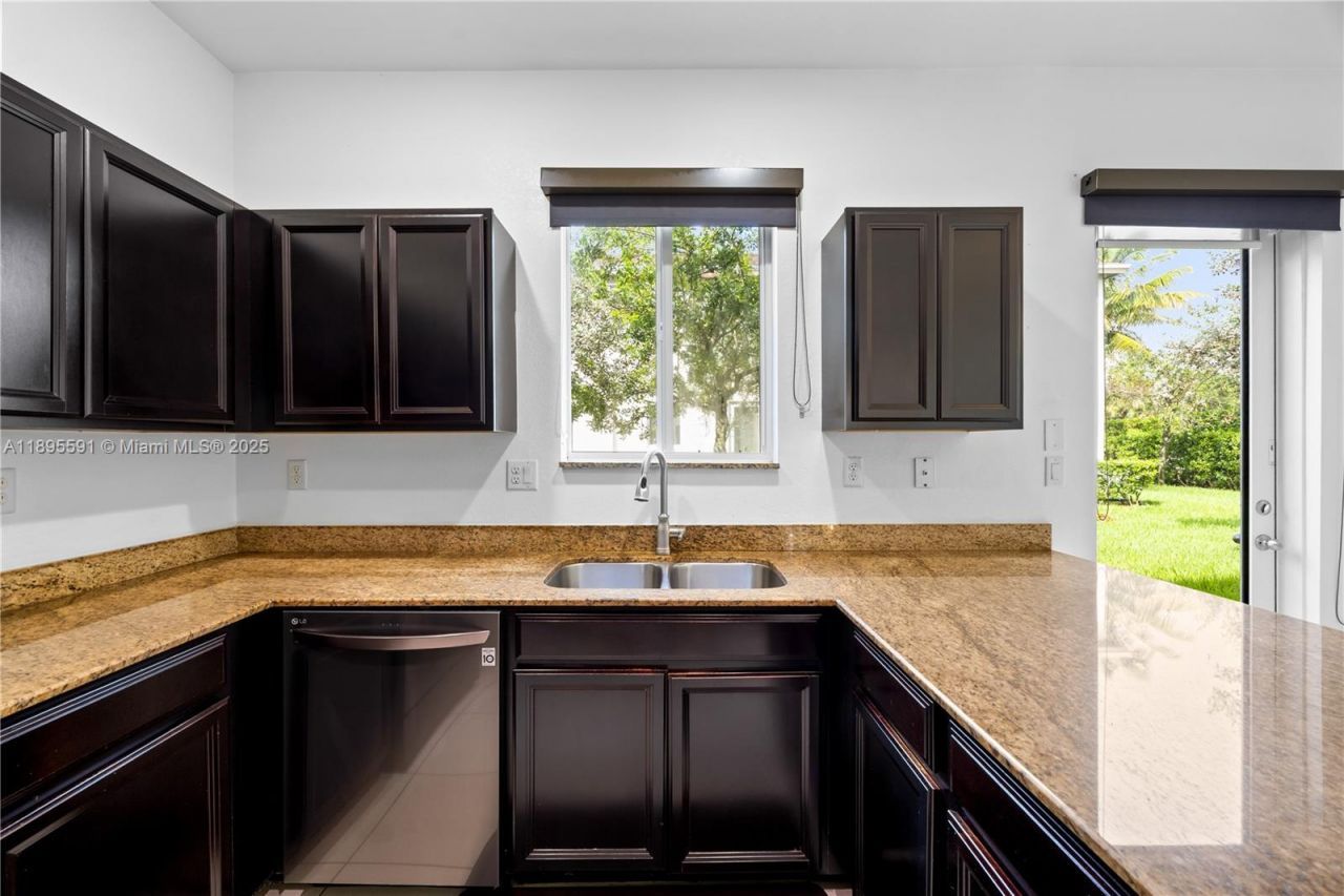 21416 NW 13th Pl, Miami Gardens, FL 33169 Photo