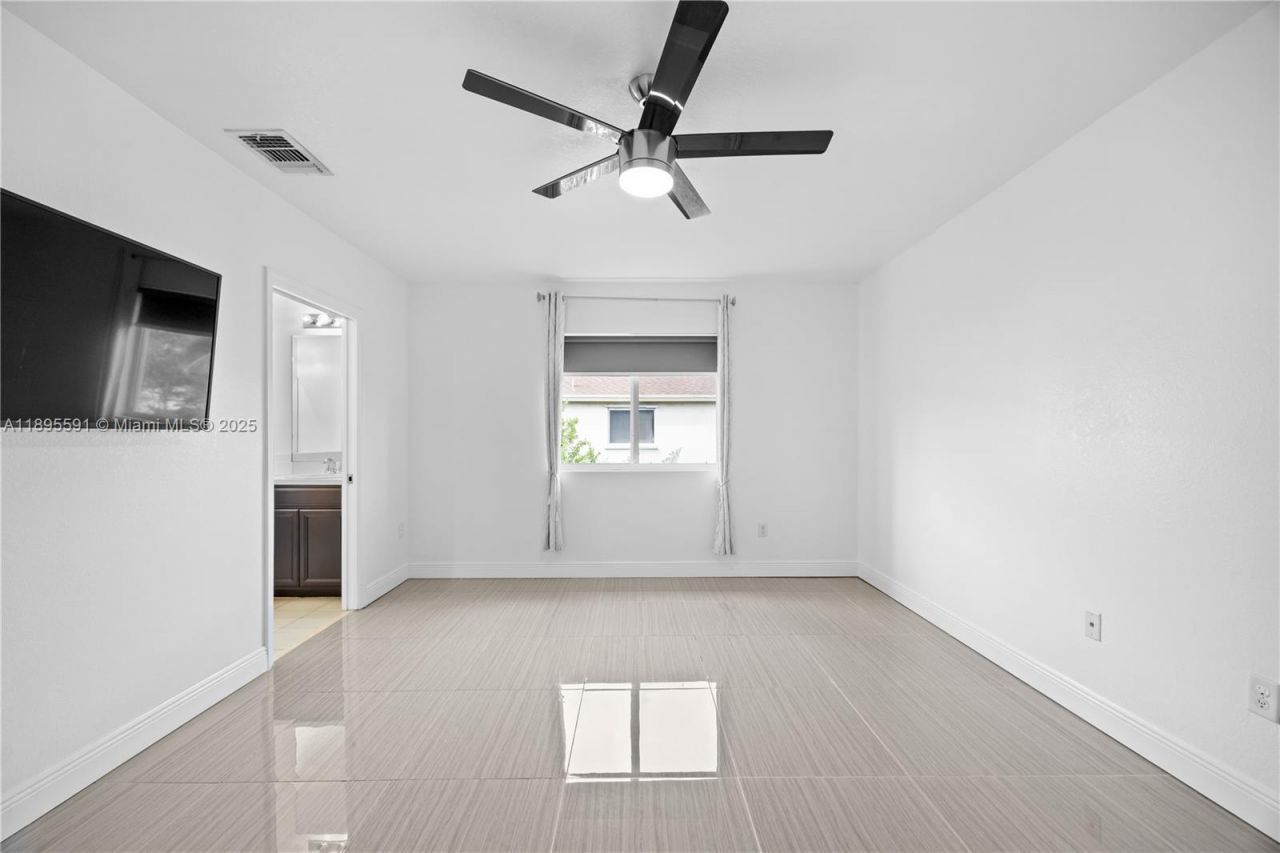 21416 NW 13th Pl, Miami Gardens, FL 33169 Photo