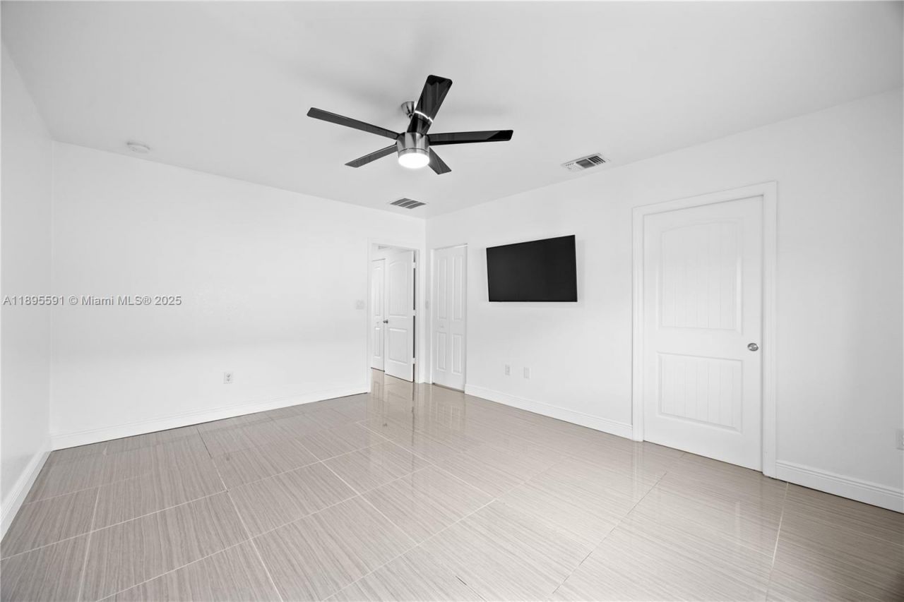 21416 NW 13th Pl, Miami Gardens, FL 33169 Photo