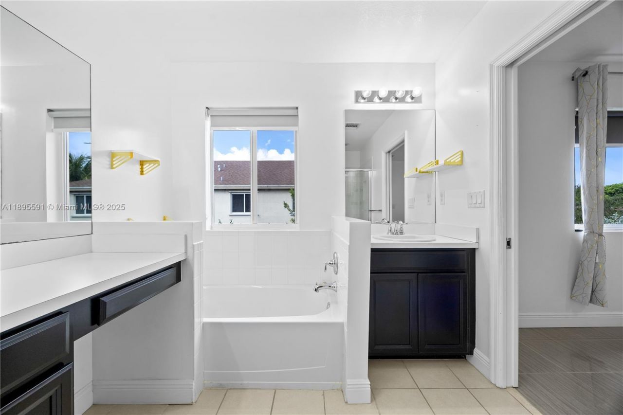 21416 NW 13th Pl, Miami Gardens, FL 33169 Photo