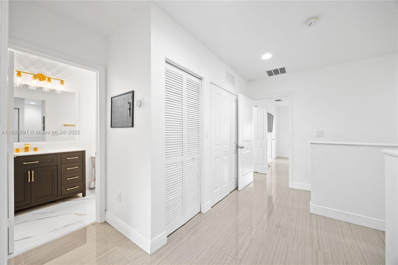 21416 NW 13th Pl, Miami Gardens, FL 33169 Photo