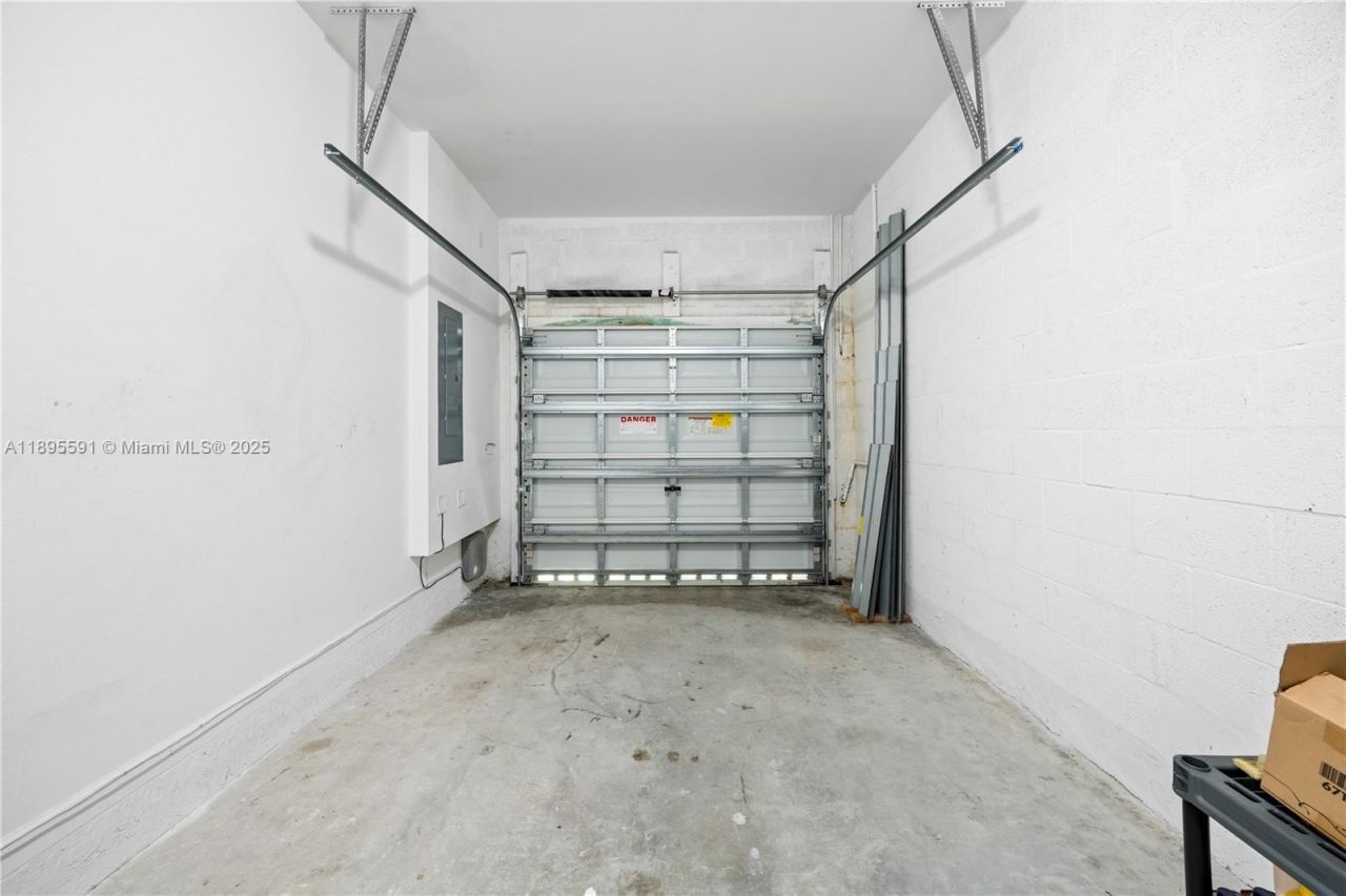 21416 NW 13th Pl, Miami Gardens, FL 33169 Photo