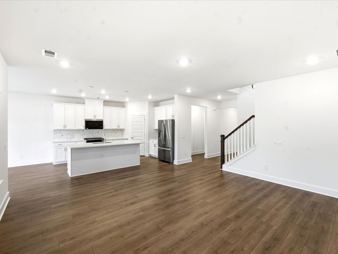 412 Radiant Blue Way Photo 11