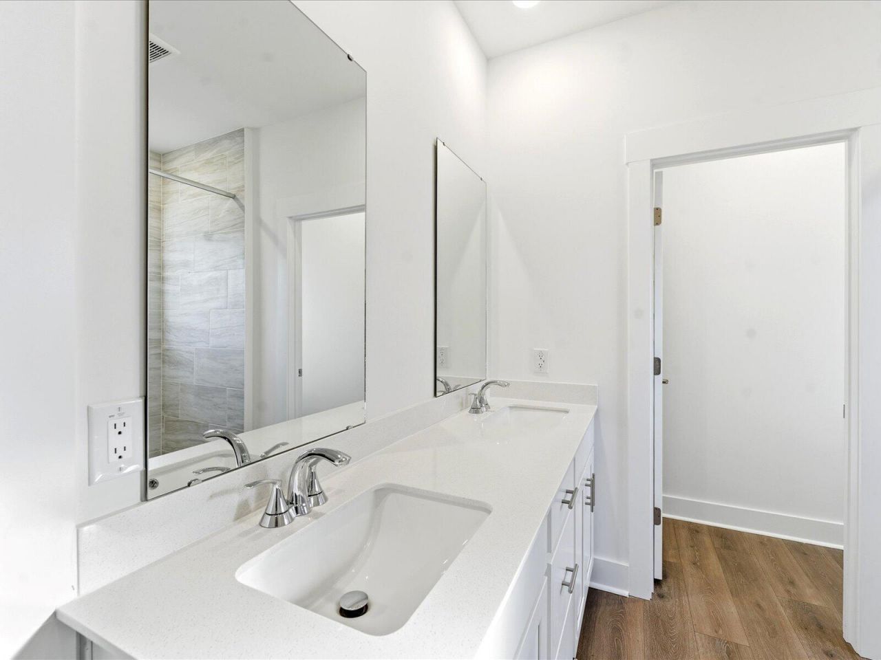 412 Radiant Blue Way Photo 20