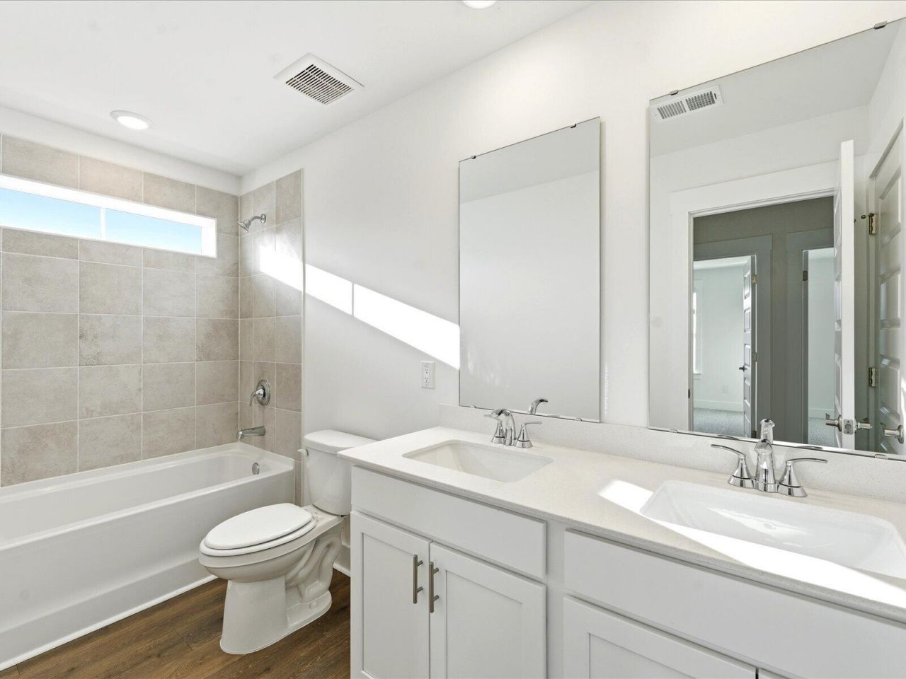 412 Radiant Blue Way Photo 24