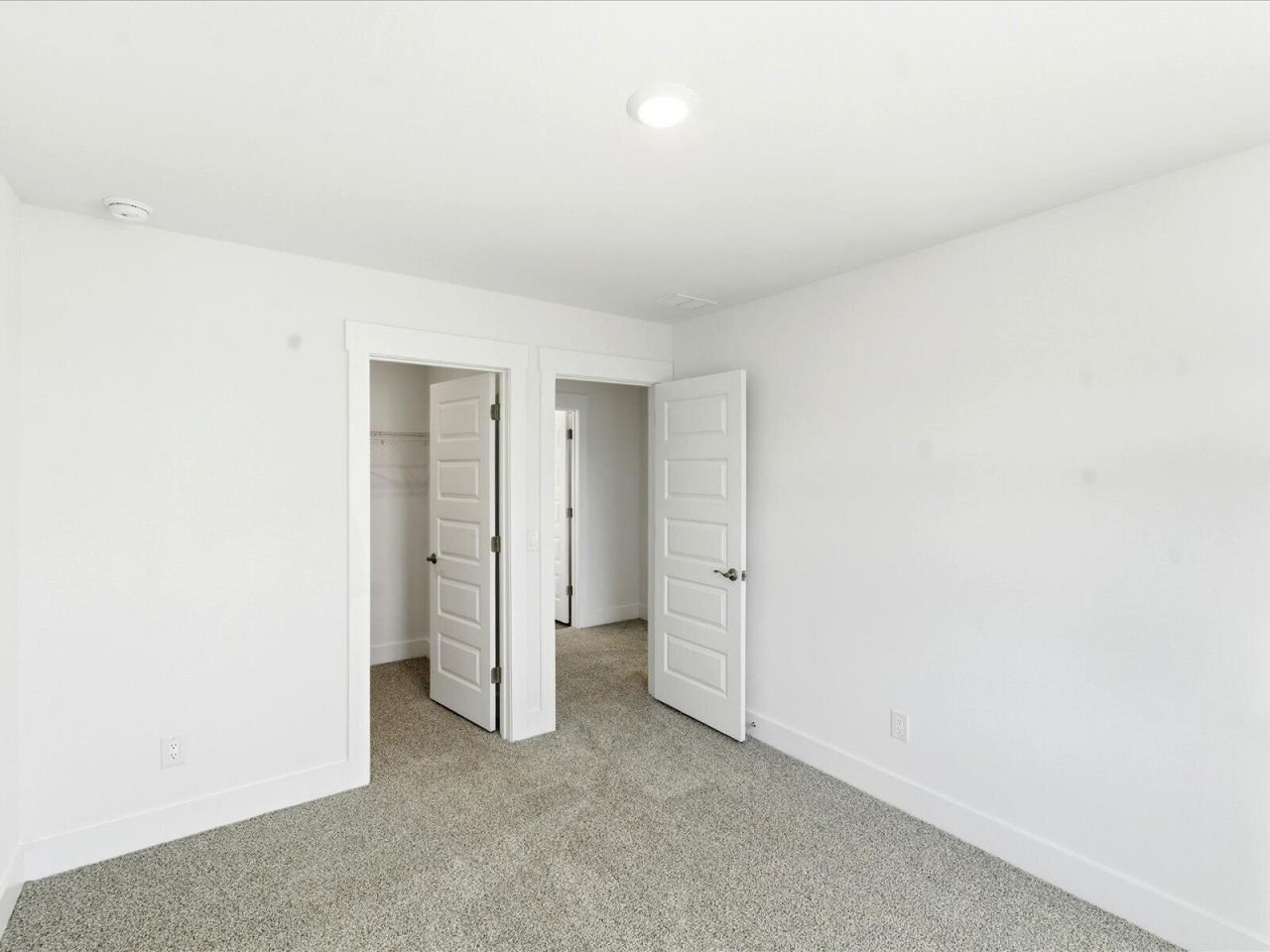 412 Radiant Blue Way Photo 26