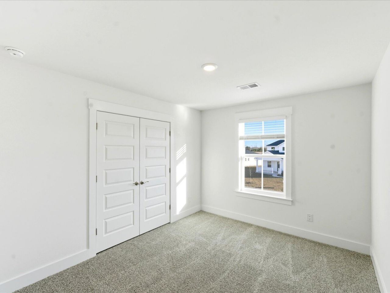 412 Radiant Blue Way Photo 27