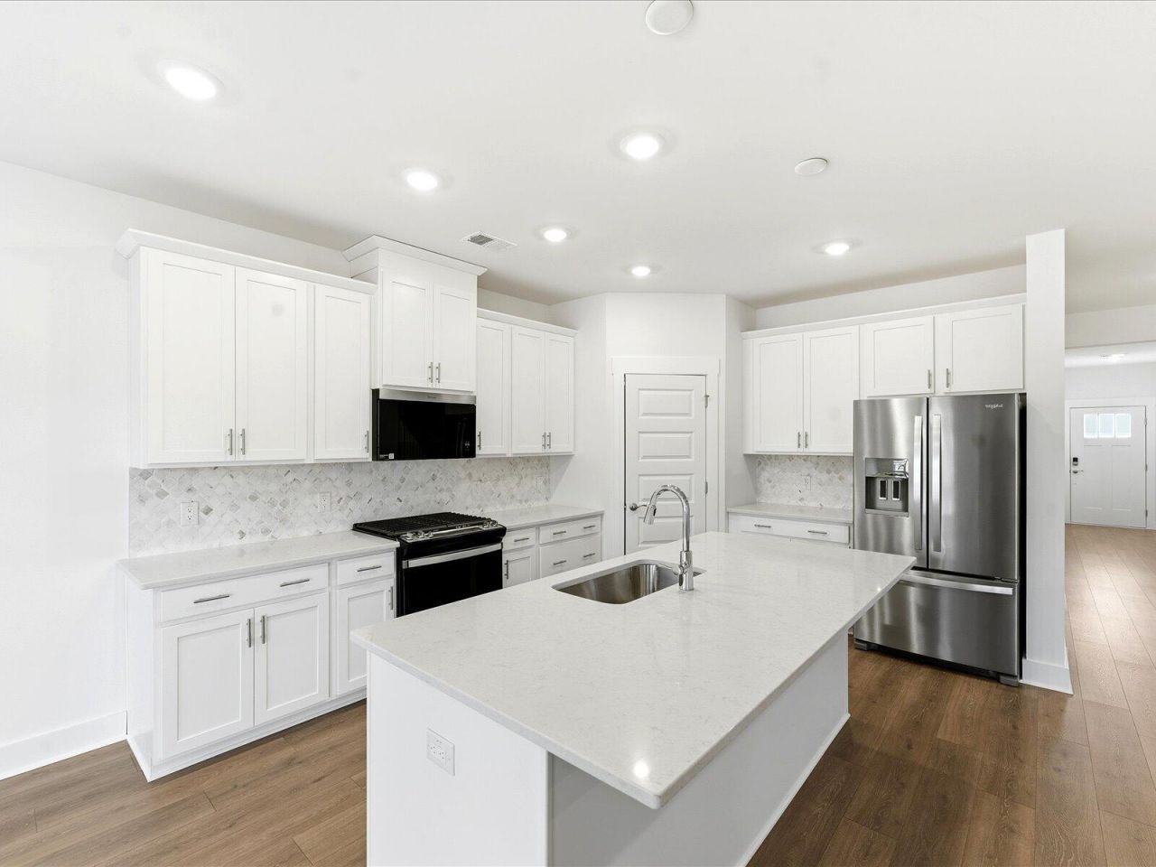 412 Radiant Blue Way Photo 8