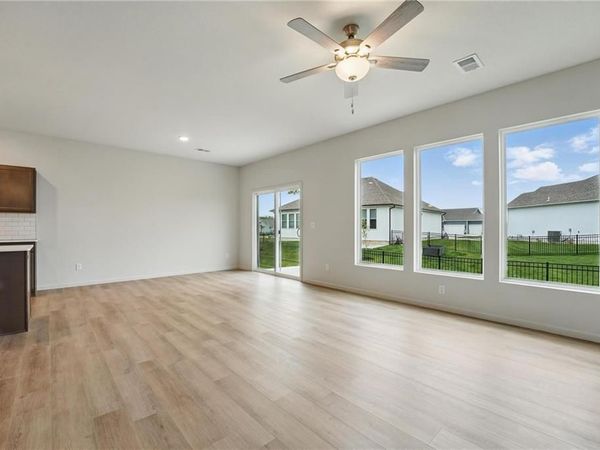 120 NW Mulberry Court, Blue Springs, MO 64014