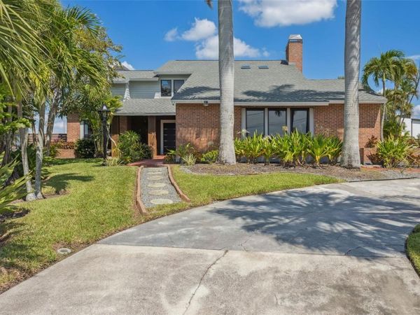 769 KINGSTON COURT, APOLLO BEACH, FL 33572