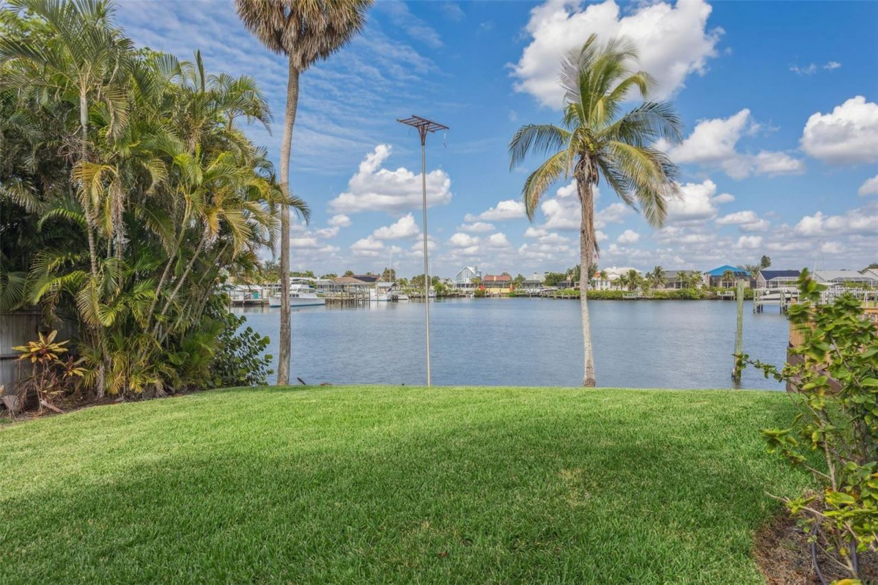 769 Kingston Court, Apollo Beach, FL 33572 Photo