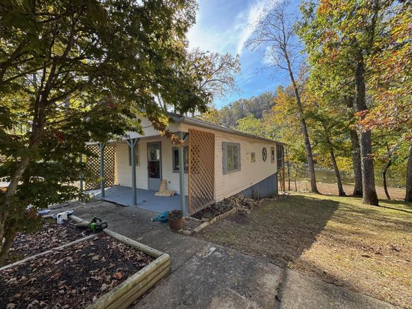 545 Doc Fox Road, Forest Hill, WV 24935