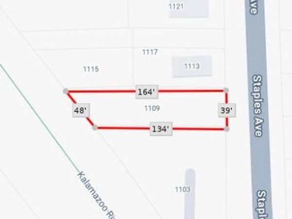 1109 Staples Avenue, Kalamazoo, MI 49007