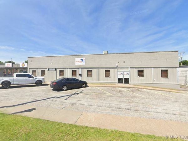 804 S Sheridan Road , Tulsa, OK 74112