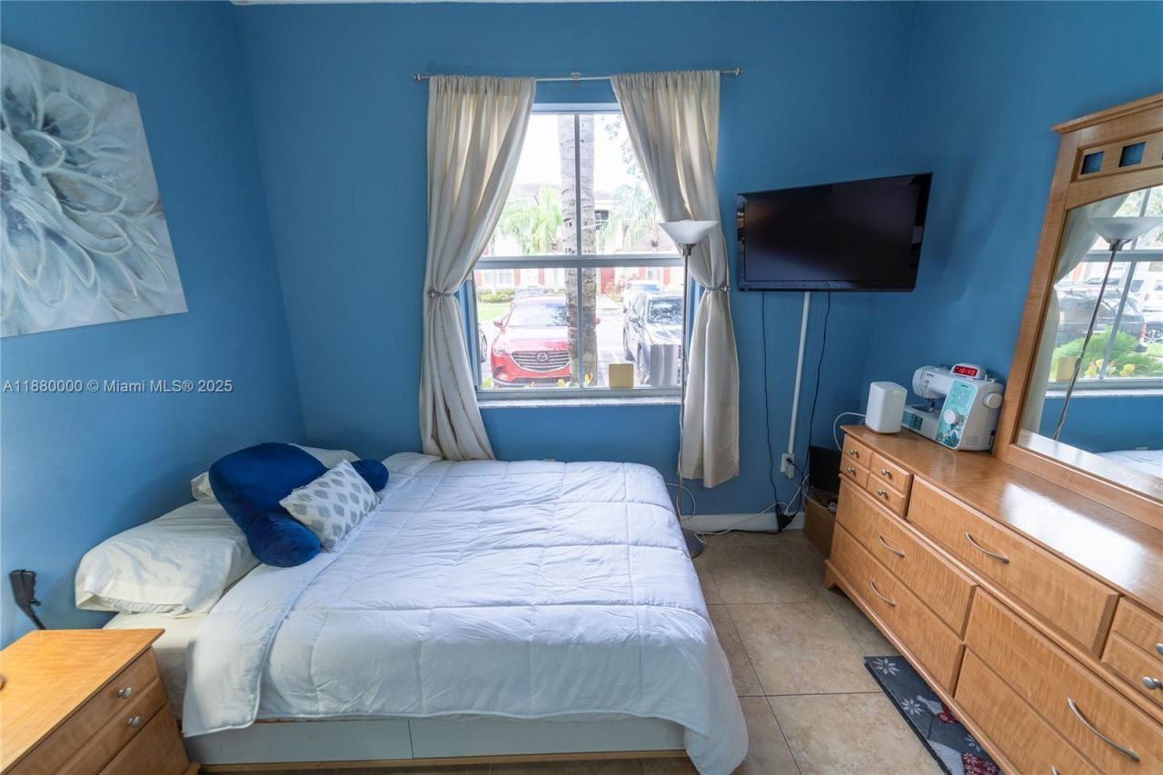 983 NE 42nd Pl, Homestead, FL 33033 Photo