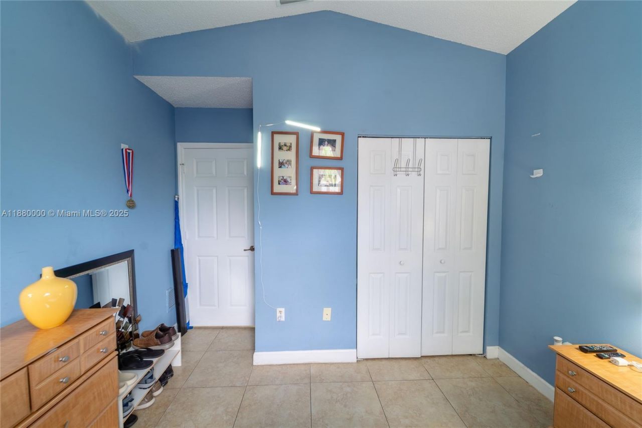 983 NE 42nd Pl, Homestead, FL 33033 Photo