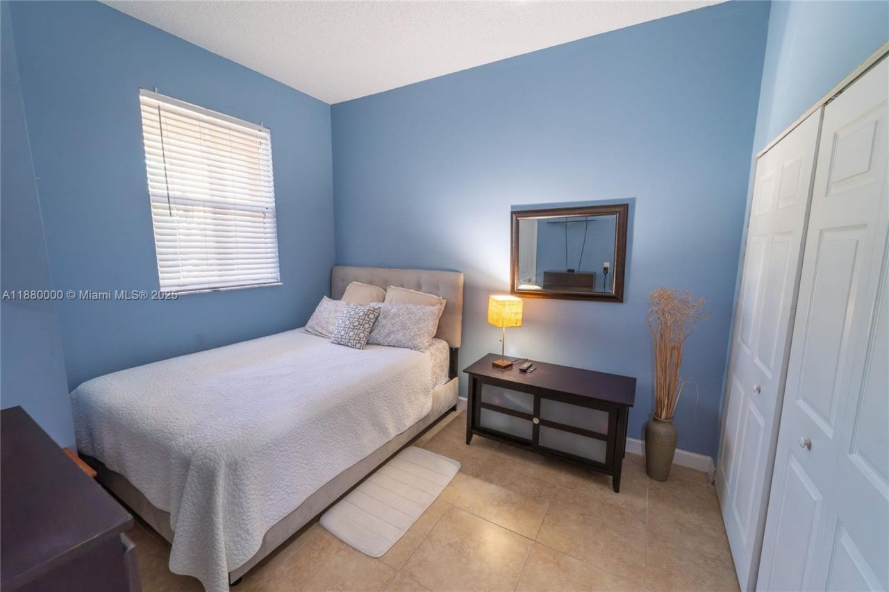 983 NE 42nd Pl, Homestead, FL 33033 Photo