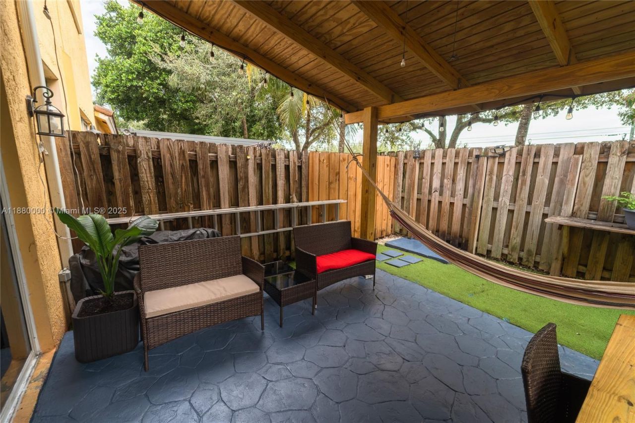 983 NE 42nd Pl, Homestead, FL 33033 Photo