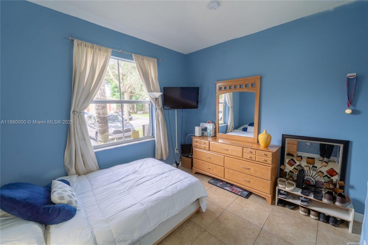 983 NE 42nd Pl, Homestead, FL 33033 Photo