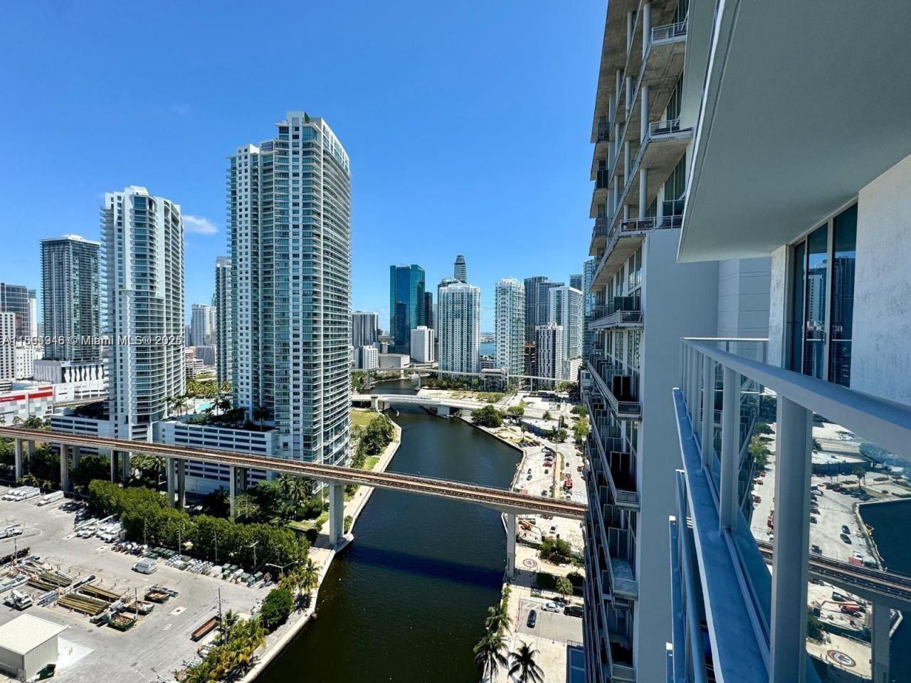 185 SW 7th St, Unit 2411, Miami, FL 33130 Photo