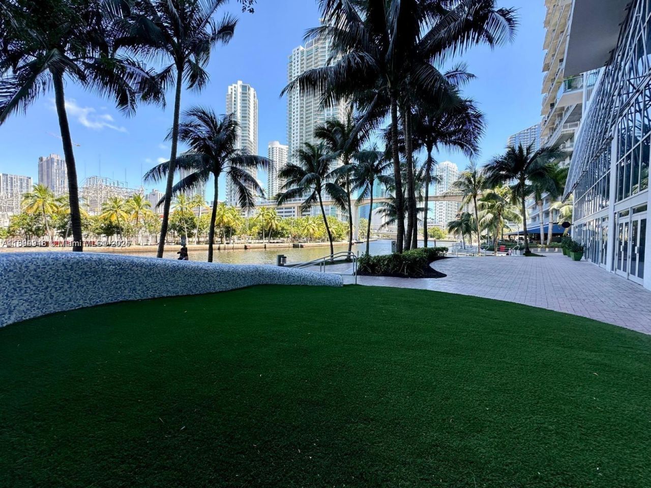 185 SW 7th St, Unit 2411, Miami, FL 33130 Photo