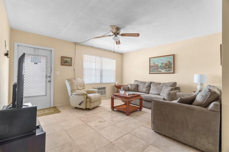 2106 NE 56th Court, Unit 204, Fort Lauderdale, FL 33308 Photo