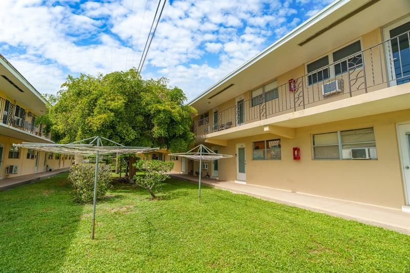 2106 NE 56th Court, Unit 204, Fort Lauderdale, FL 33308 Photo