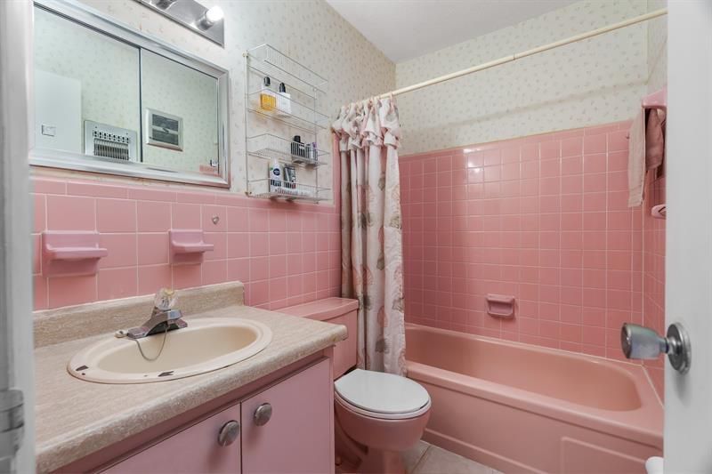 2106 NE 56th Court, Unit 204, Fort Lauderdale, FL 33308 Photo