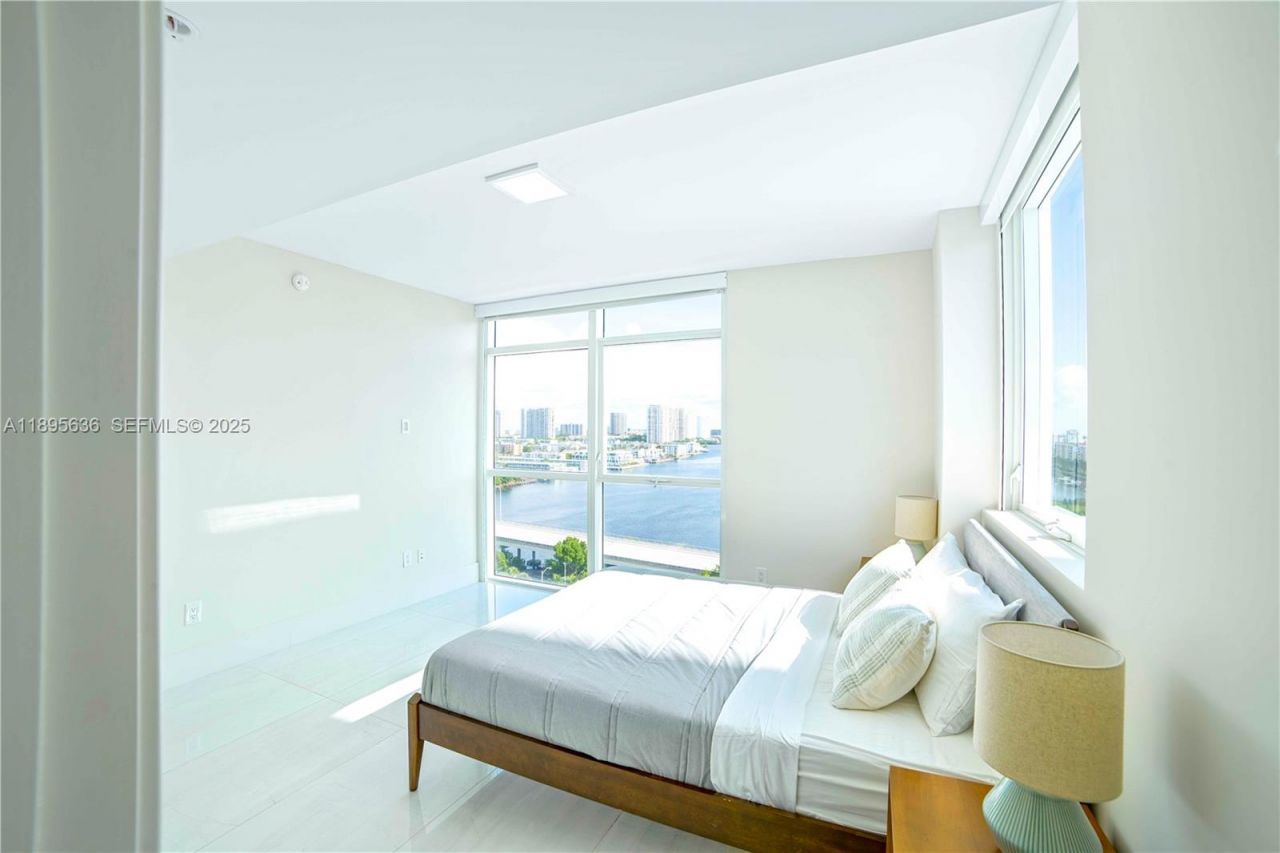 400 Sunny Isles Blvd, Unit 1408, Sunny Isles Beach, FL 33160 Photo