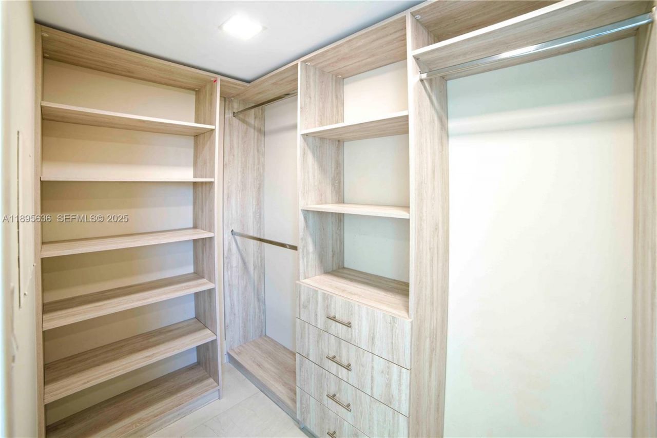 400 Sunny Isles Blvd, Unit 1408, Sunny Isles Beach, FL 33160 Photo