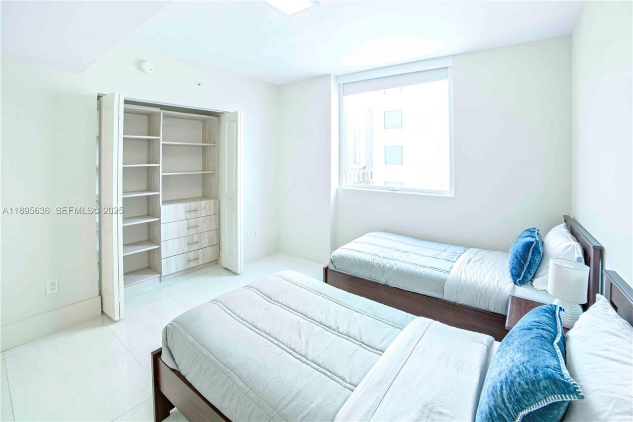 400 Sunny Isles Blvd, Unit 1408, Sunny Isles Beach, FL 33160 Photo