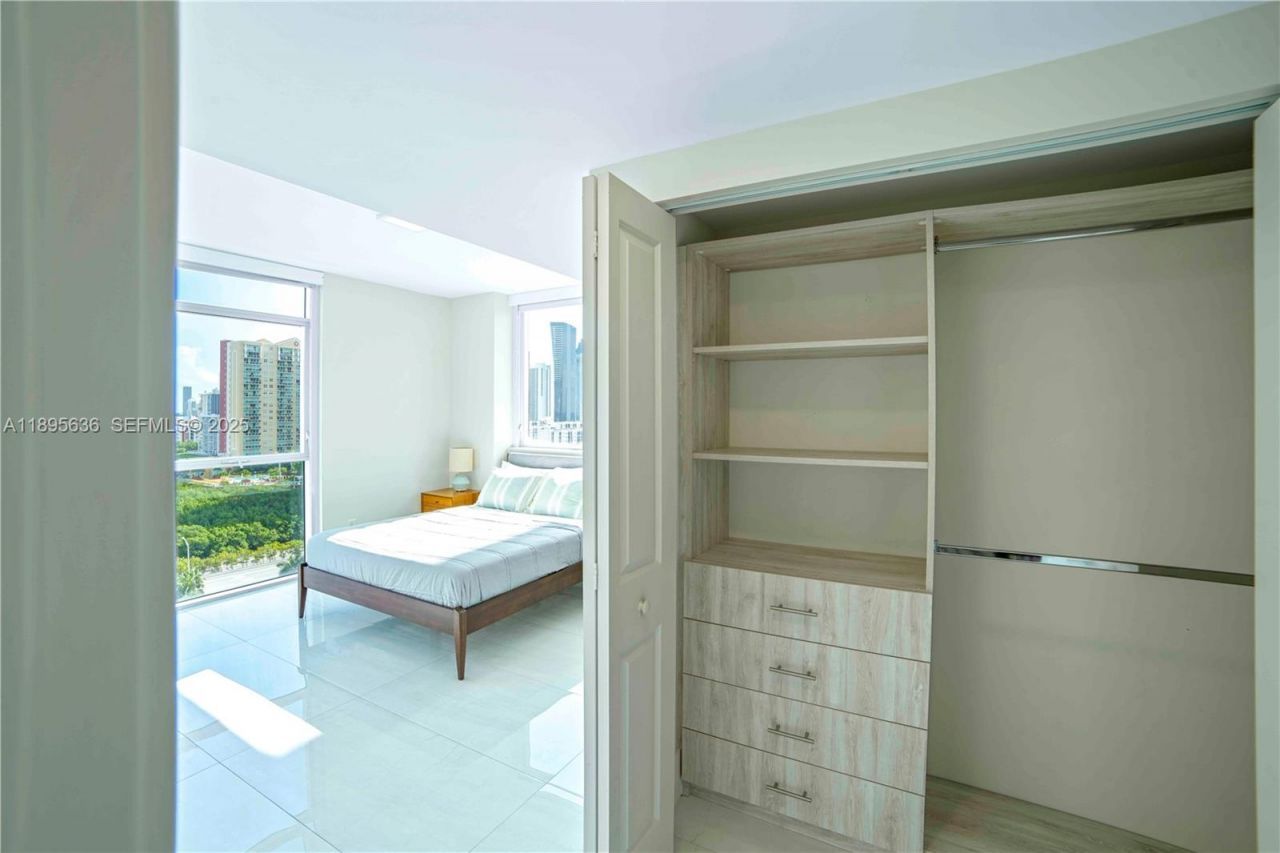 400 Sunny Isles Blvd, Unit 1408, Sunny Isles Beach, FL 33160 Photo