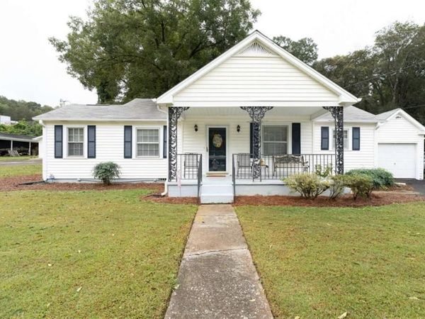 13 Spring Circle, Lindale, GA 30147