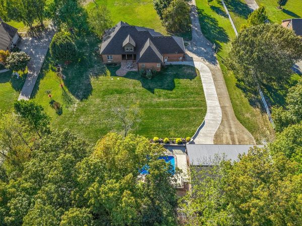 635 Mobley Rd, Clarksville, TN 37043