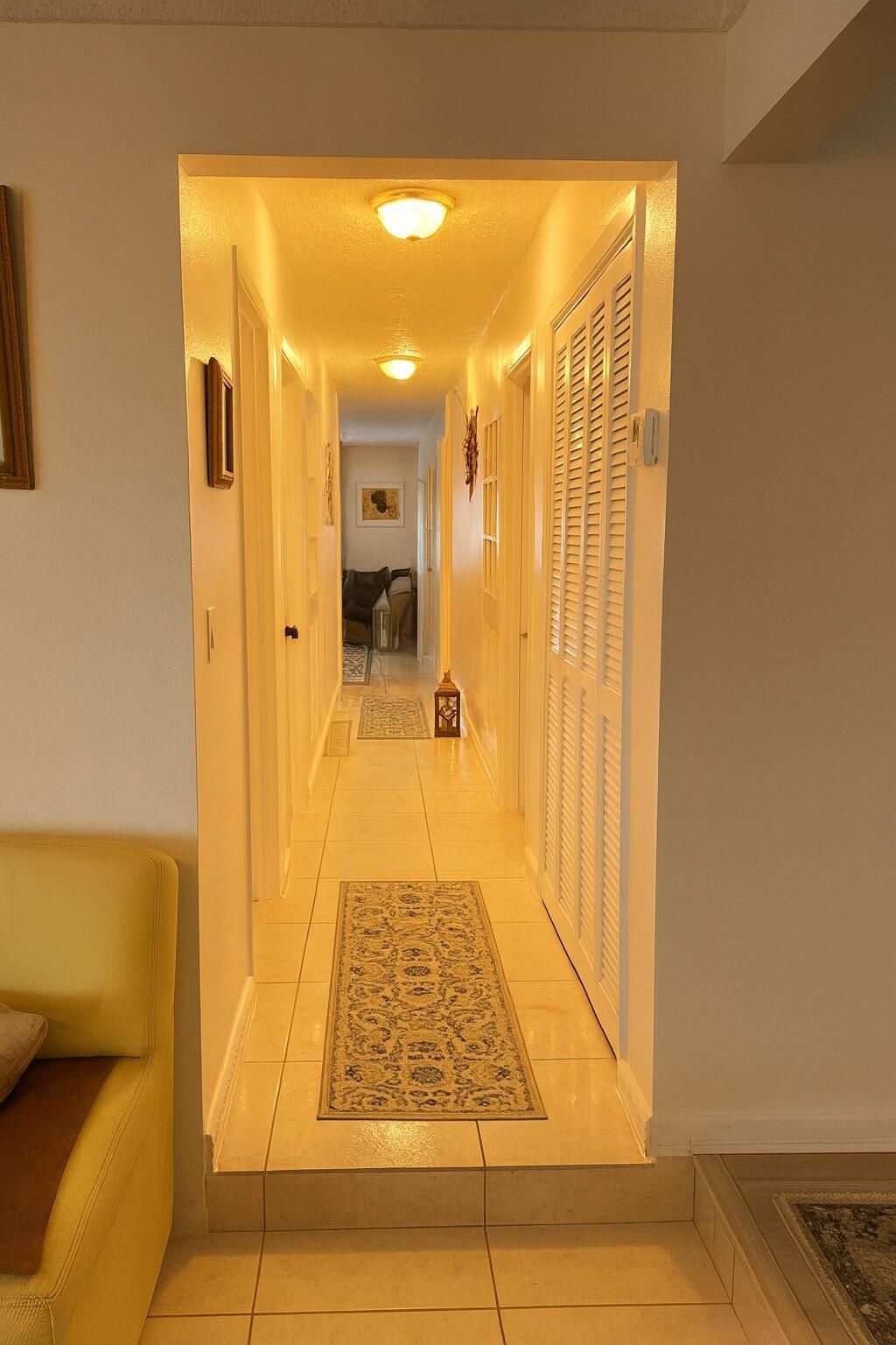 2084 Laura Lane, West Palm Beach, FL 33415 Photo