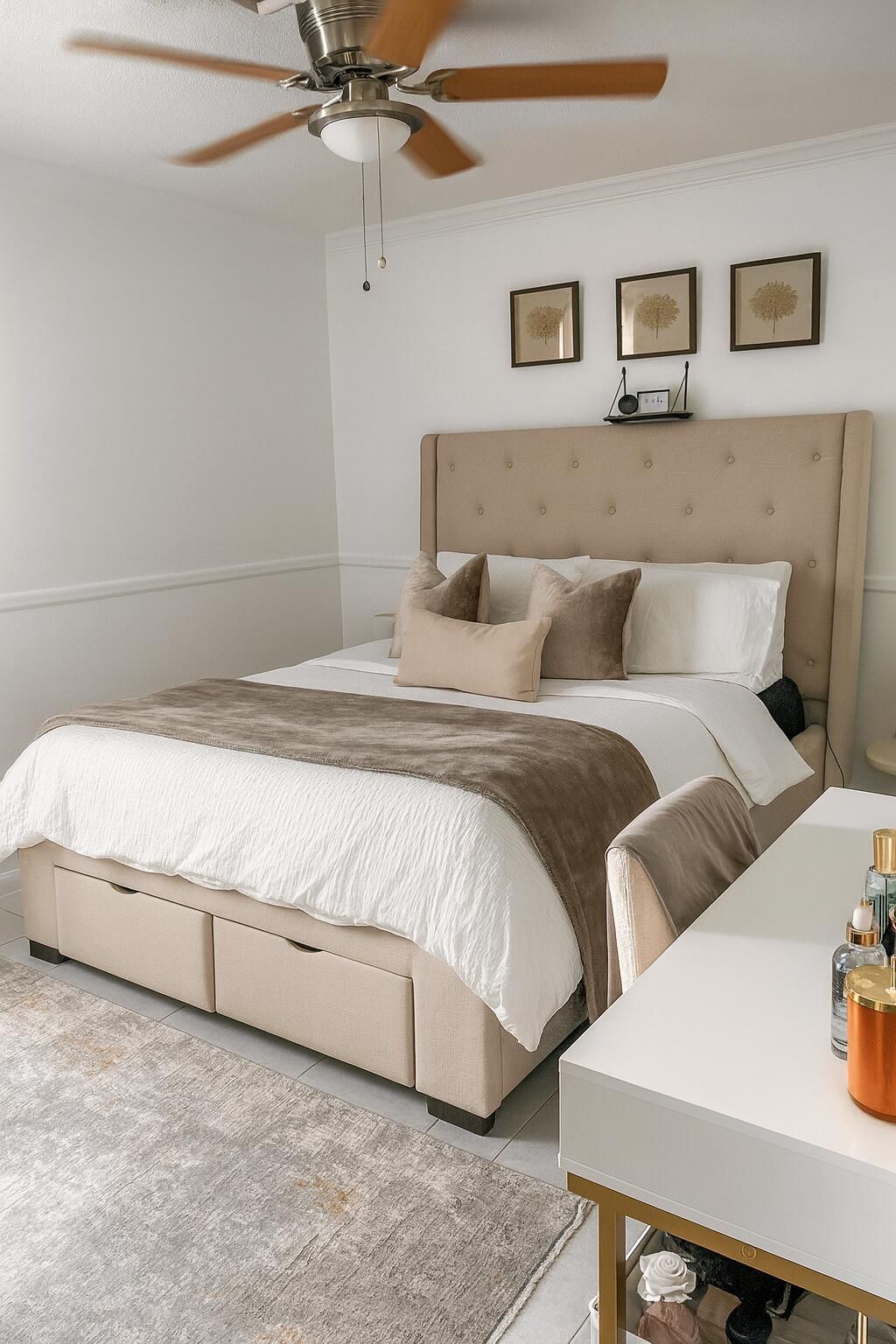 2084 Laura Lane, West Palm Beach, FL 33415 Photo