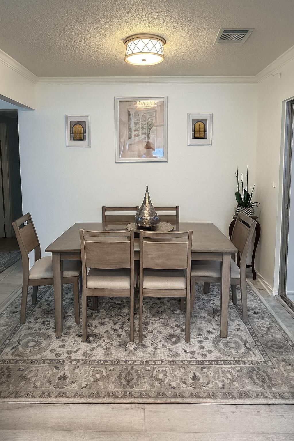 2084 Laura Lane, West Palm Beach, FL 33415 Photo