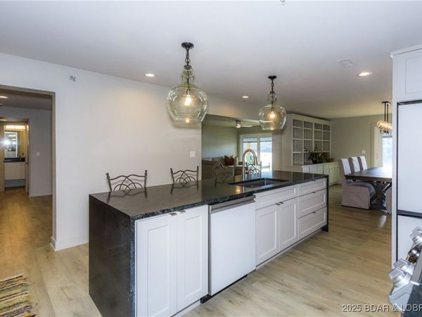 222 Park Place Lane, Unit 1C, Kaiser, MO 65047