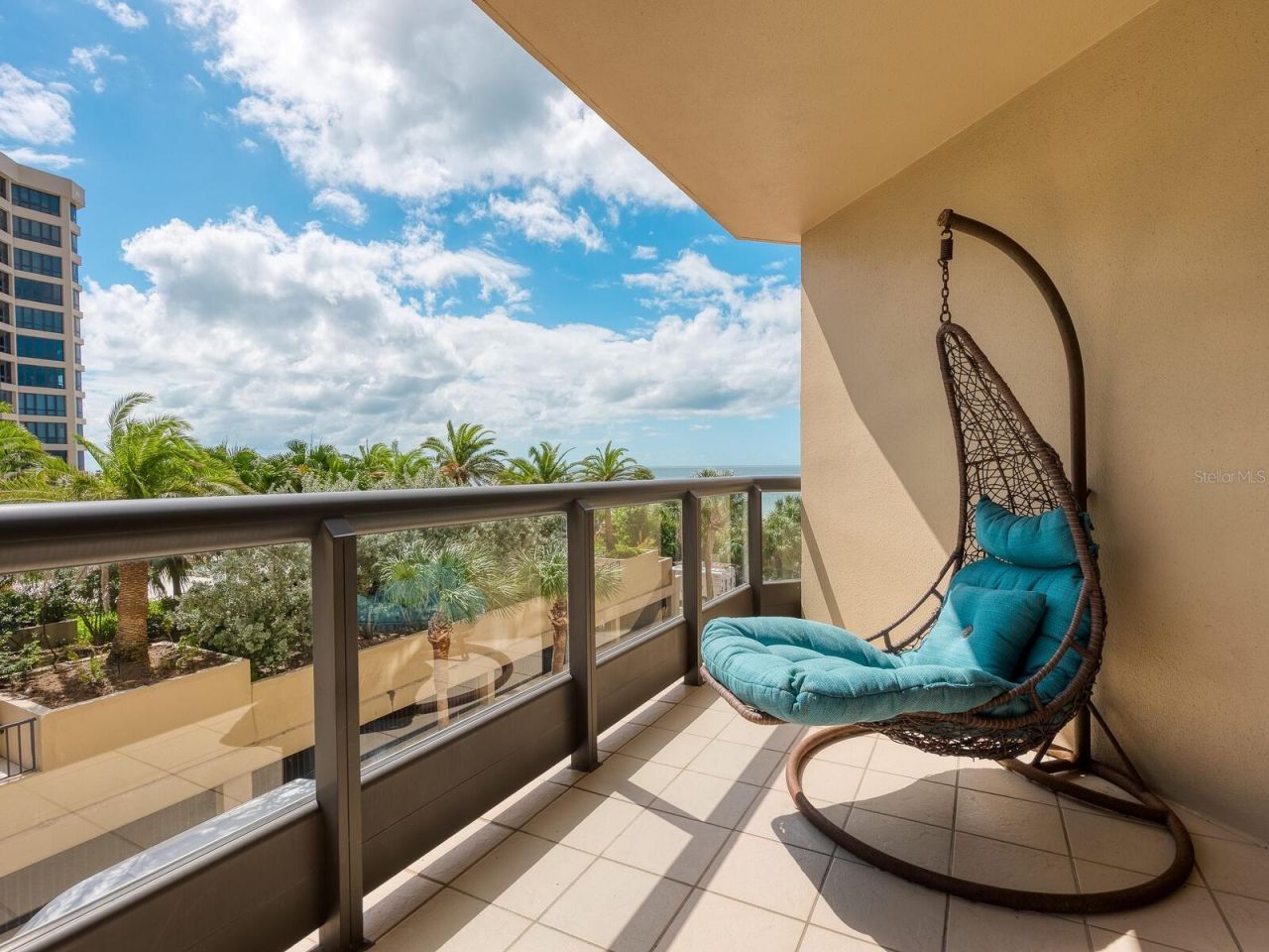 1241 Gulf Of Mexico Drive, Unit 203, Longboat Key, FL 34228 Photo