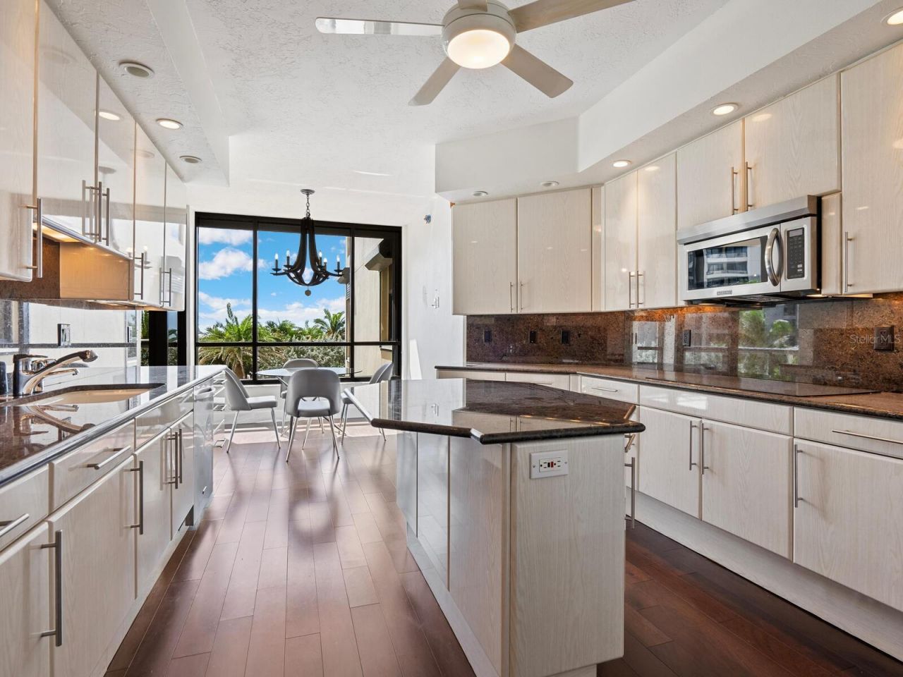 1241 Gulf Of Mexico Drive, Unit 203, Longboat Key, FL 34228 Photo