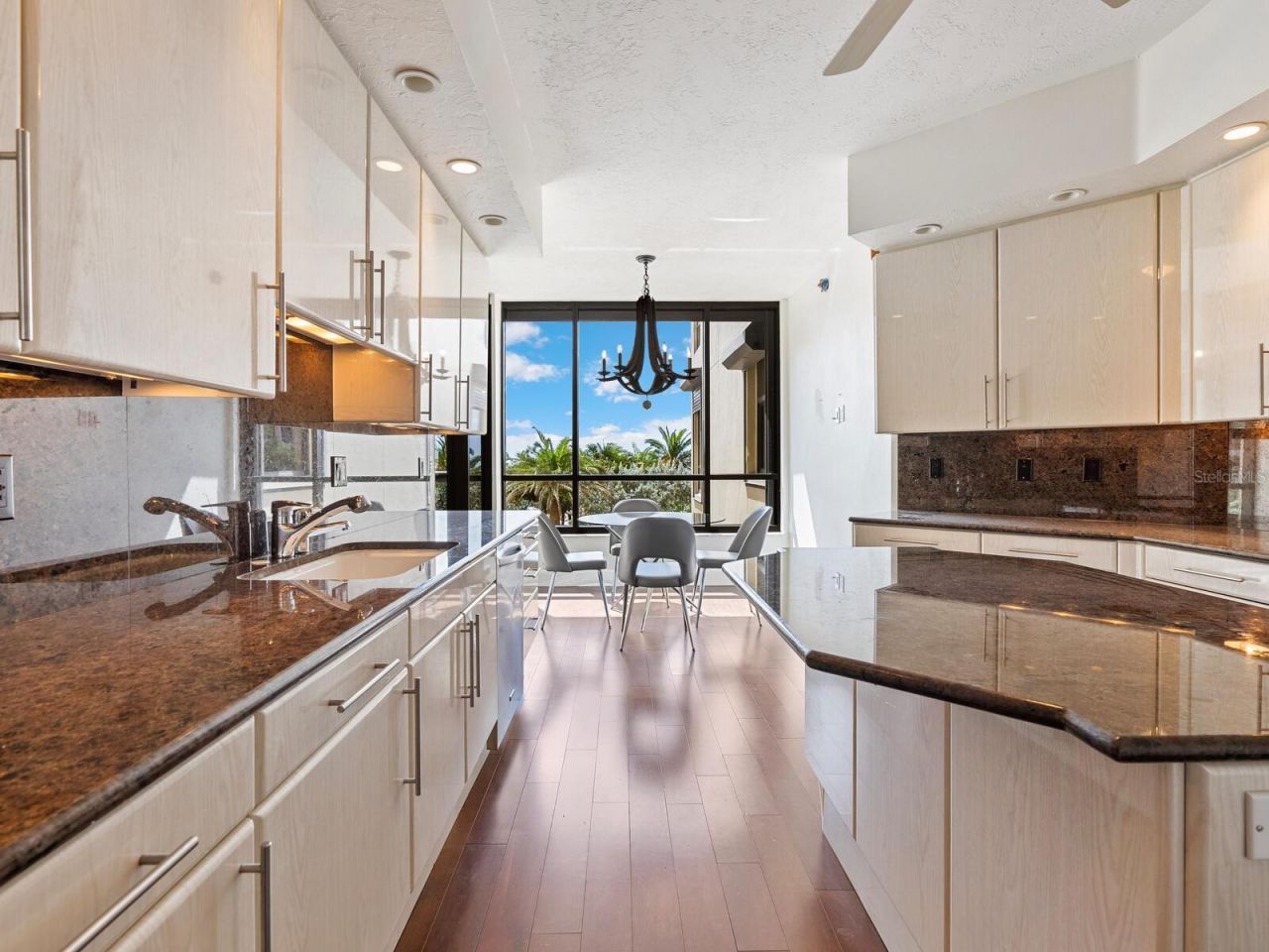 1241 Gulf Of Mexico Drive, Unit 203, Longboat Key, FL 34228 Photo